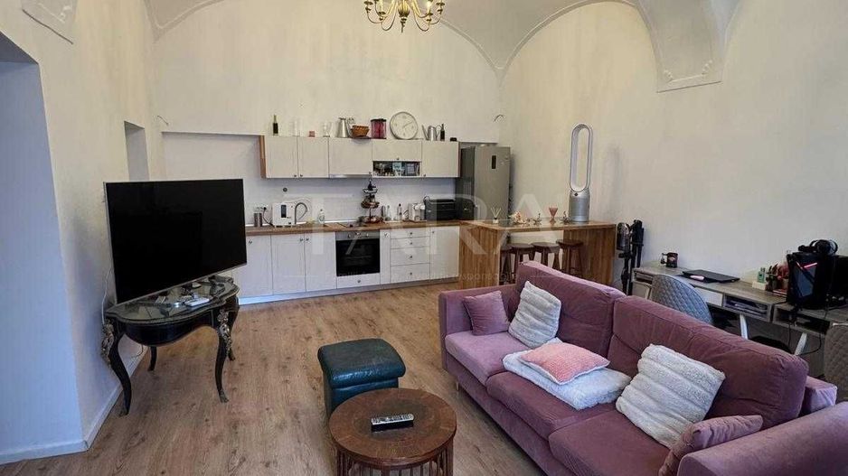 Apartament tip casă, 51 mp utili, 2 parcări incluse – zonă Centrală - Poză 2