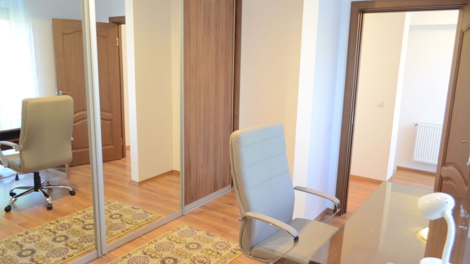 Apartament cu scara interioara si garaj in cartier Grigorescu - Poză 12