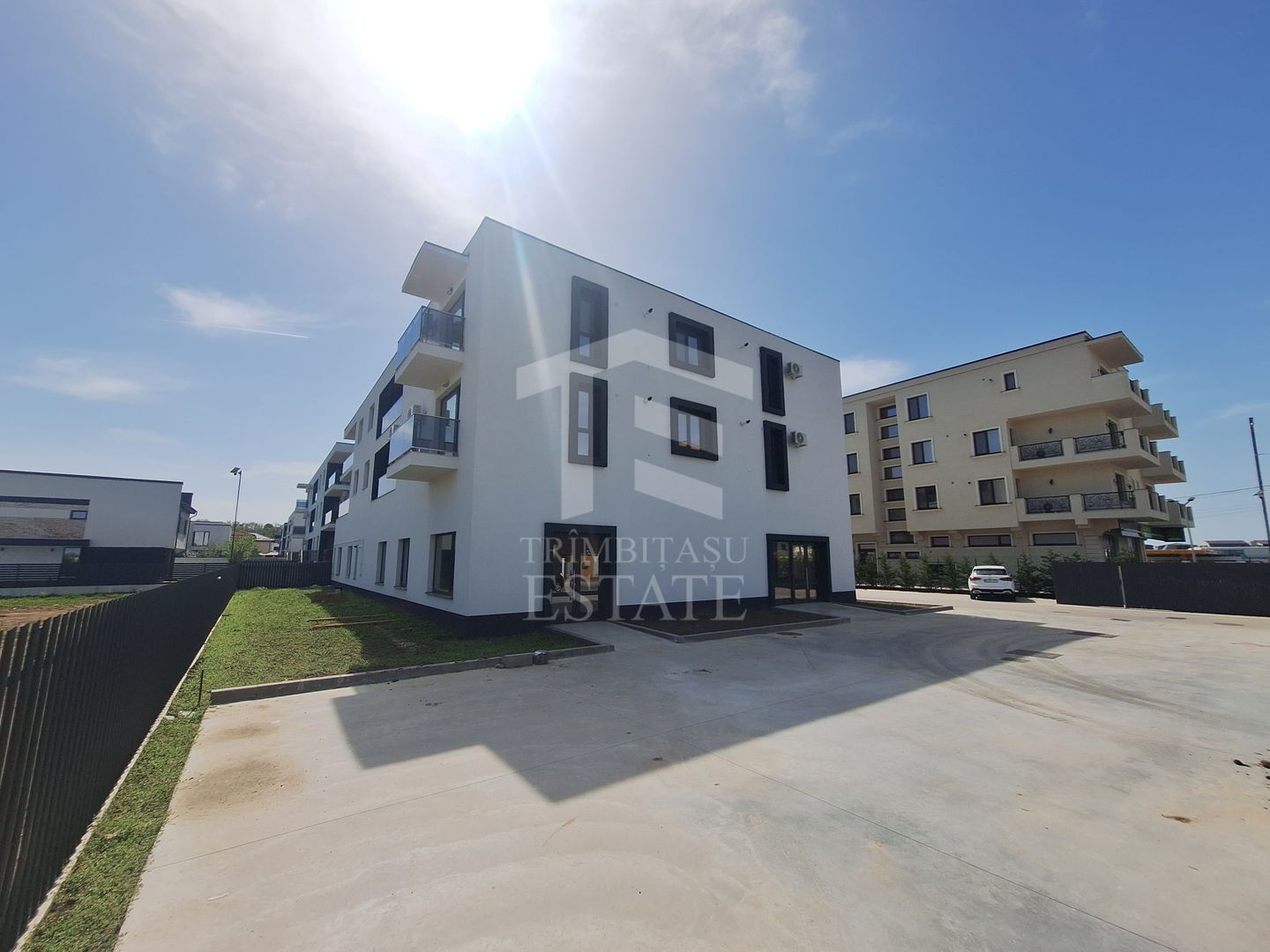 Spatiu Comercial Tunari Otopeni Bloc Nou - Stradal - 280 mp -  parcari - Poză 8