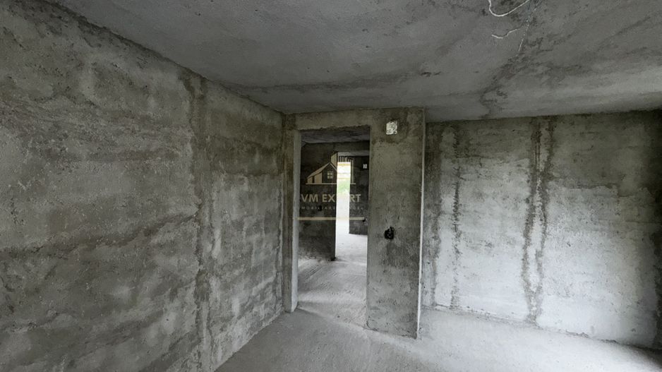 VILA 5 CAMERE, ZONA ULTRA CENTRALA, CAMPULUNG MUSCEL, TEREN 500 MP - Poză 15