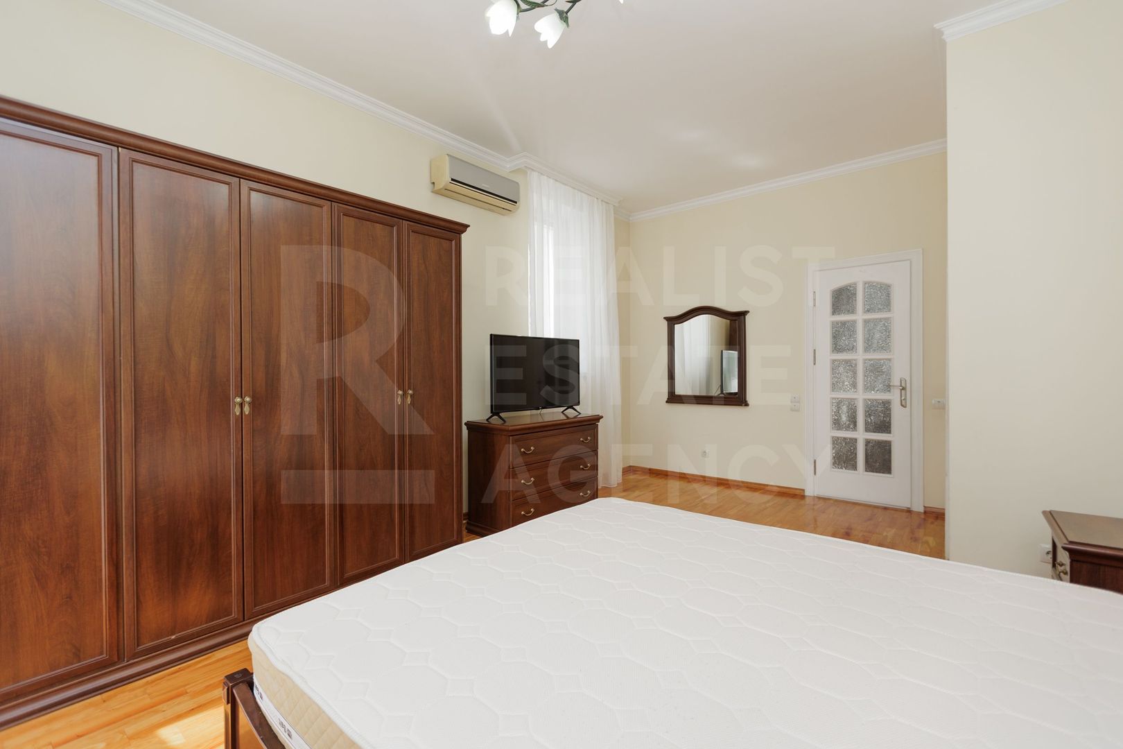 Chirie, apartament, 3 camere, str. 31 August 1989, Centru - Poză 10