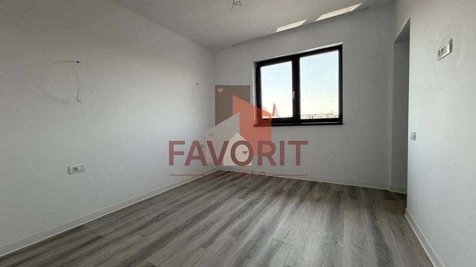 Duplex despartit | 5 camere | Garaj | Finisaje premium | 3 bai |Asfalt - Poză 13