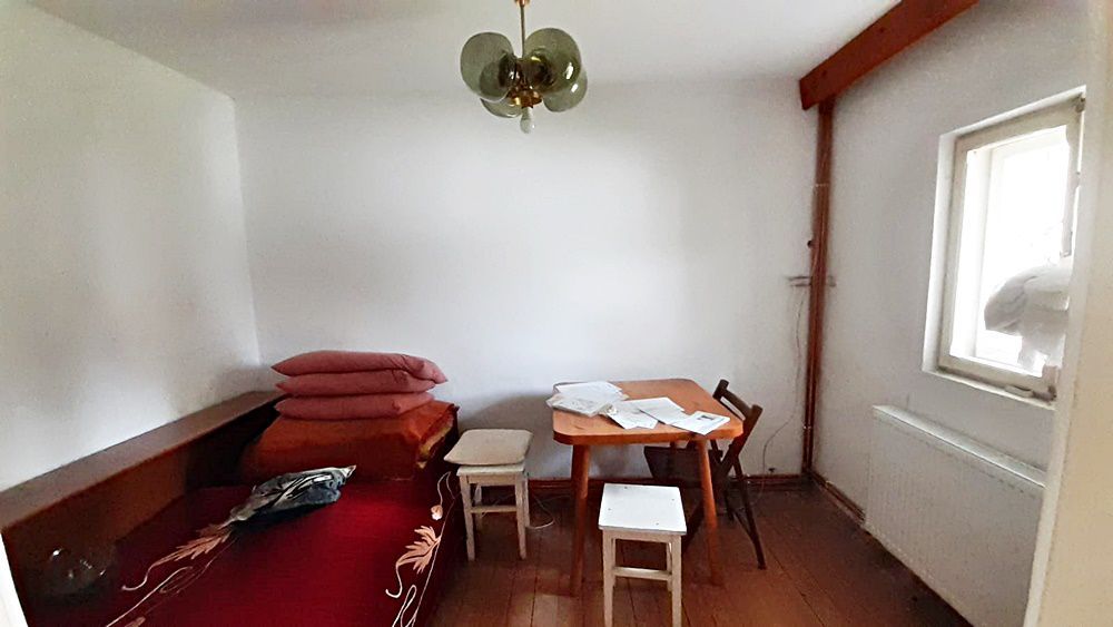 Predeal, casa de vacanta cu 5 camere si 630mp teren, 150000 euro - Poză 9