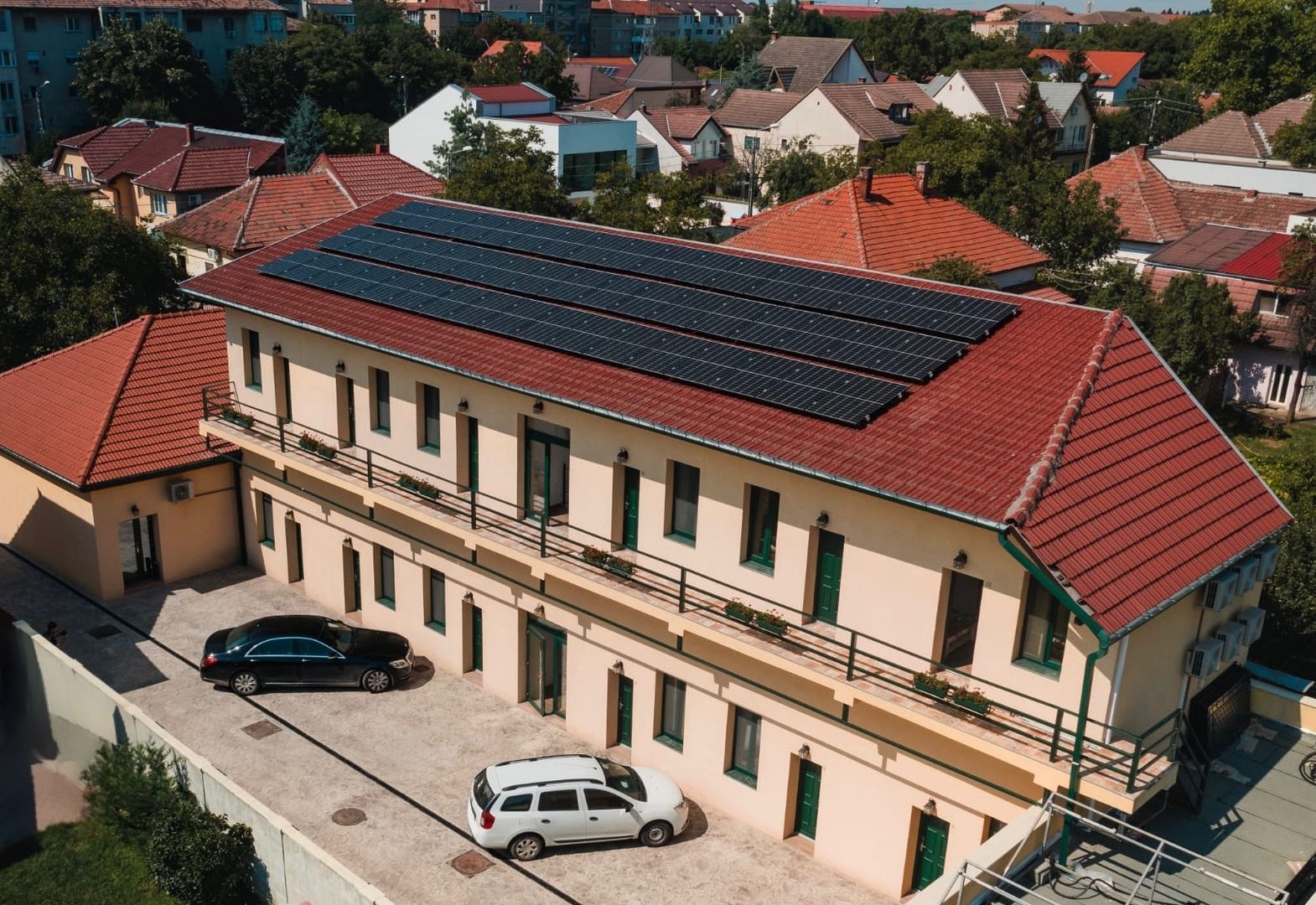 Business la cheie - Proprietate tip pensiune cu rating 9,8/10 Booking - Poză 1