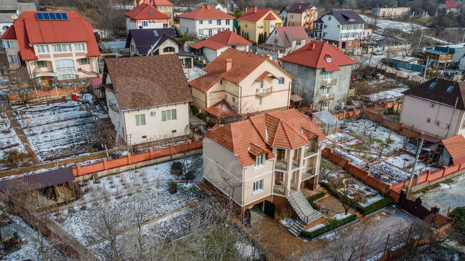 Vânzare, casă, 3 nivele, 200 mp + 10 ari, str. Gura Văii, Rîșcani - Poză 51