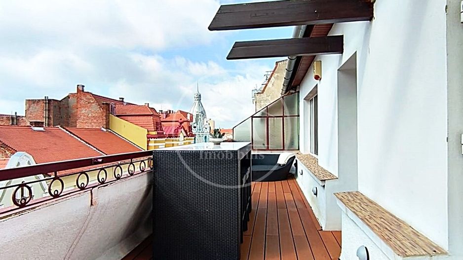 Apartament de vanzare cu 4 camere si terasa, Ultracentral, Oradea - Poză 11