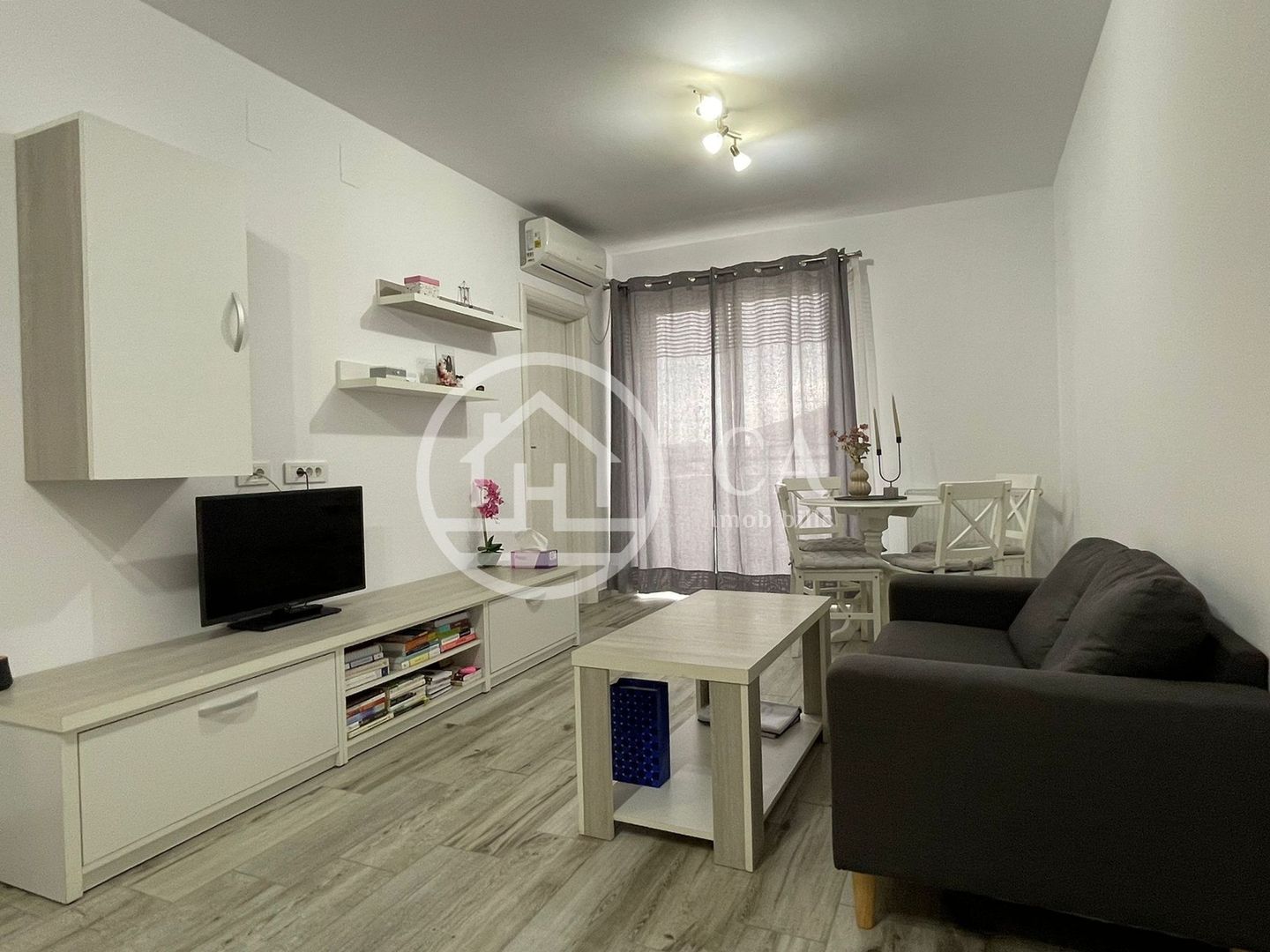 Apartament cu 1  camere de vânzare în zona Victoria Residence, Oradea - Poză 1
