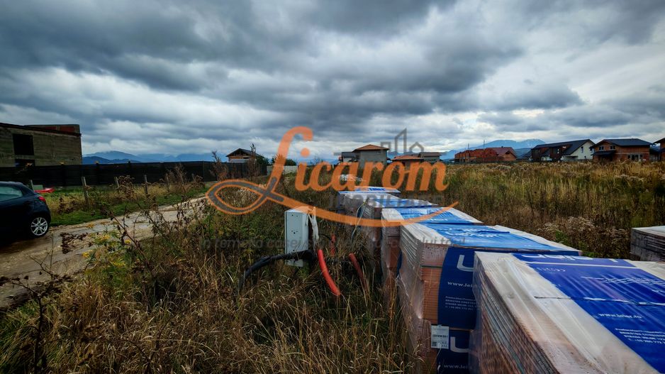 Teren intravilan 500 mp localitatea Cristian Brasov pret 58000 euro - Poză 2