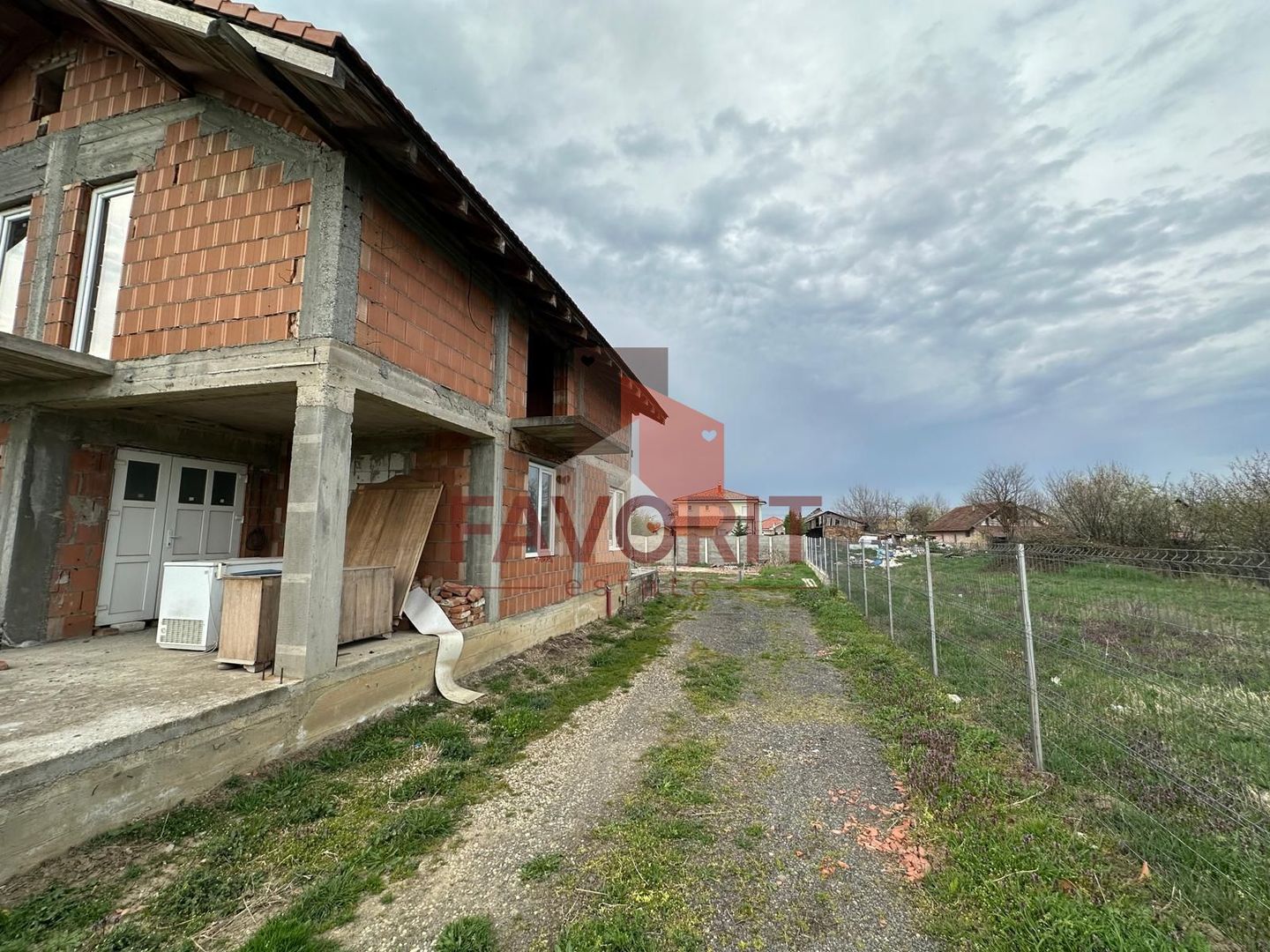 Casa individuala | 5 camere | Teren generos | Sacalaz | - Poză 3