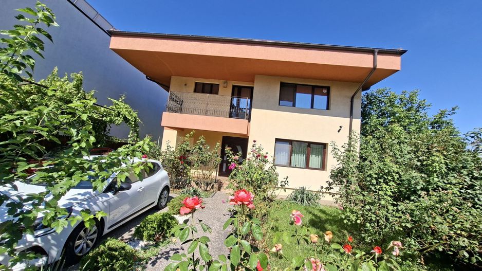 Casă de vânzare în Pipera - 5 camere, ideală pentru familie - Poză 1