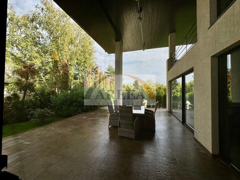 Vila lux de vanzare in cel mai dorit complex din Erou Iancu Nicolae-locatie rara - Poză 40