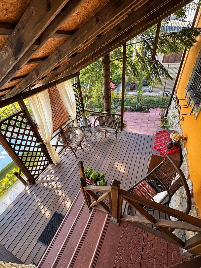 CASĂ CU PISCINĂ, SAUNĂ ȘI VEDERE PANORAMICĂ – TOHATIN - Poză 31
