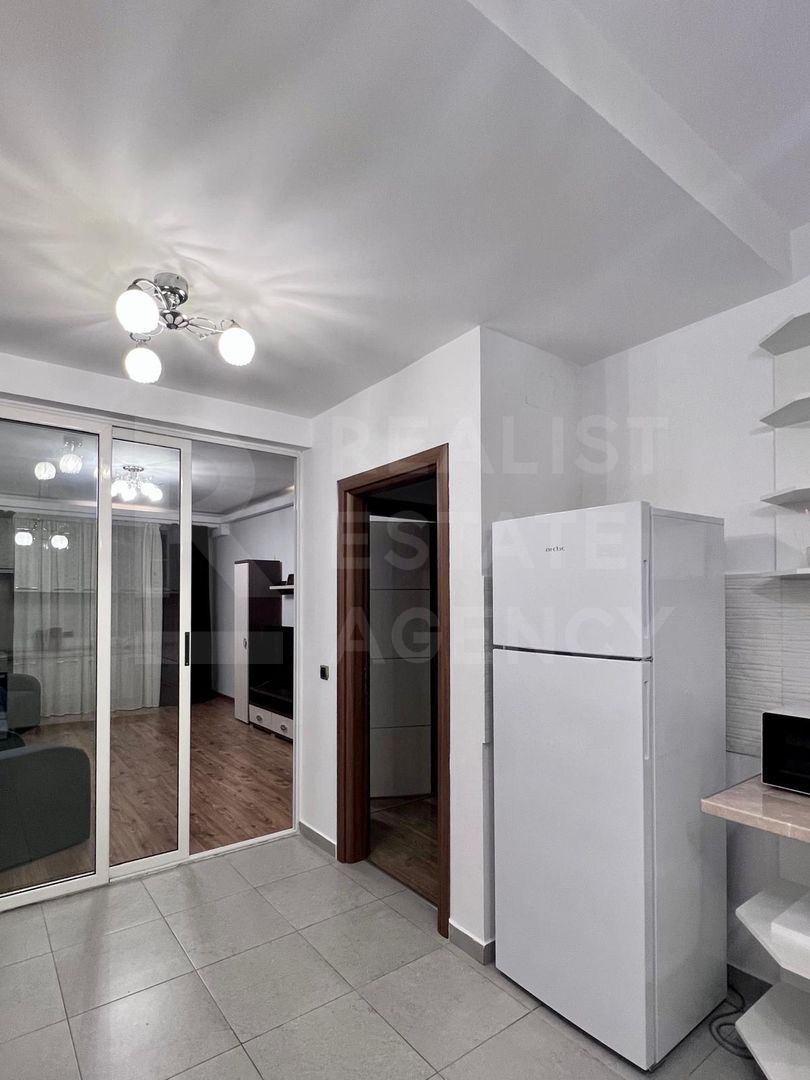 Apartament cu 3 camere – 13 Decembrie, Coresi la 5 minute pe jos. - Poză 4