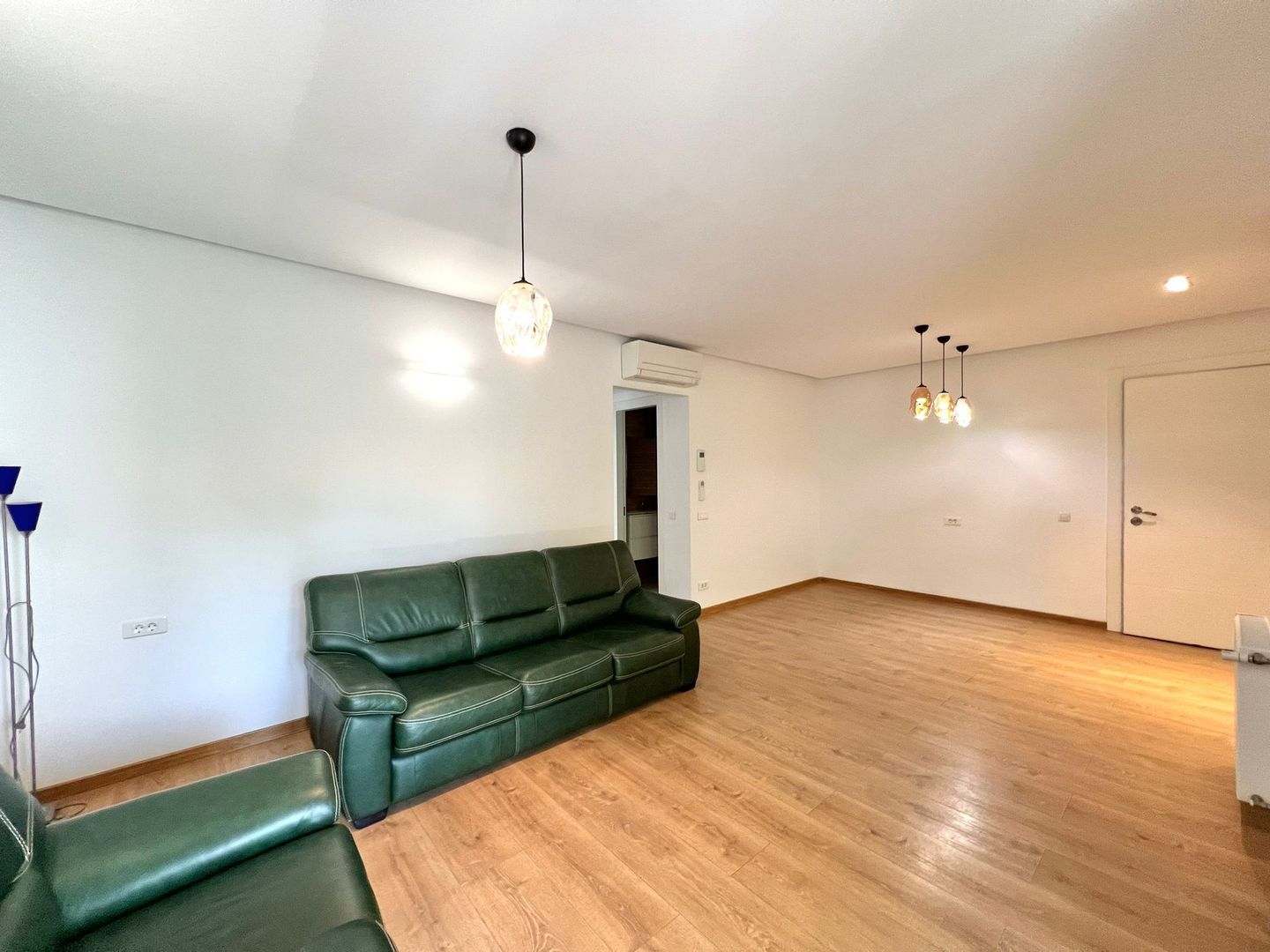 Inchiriere apartament Floreasca Residence | View gradina interioara - Poză 2