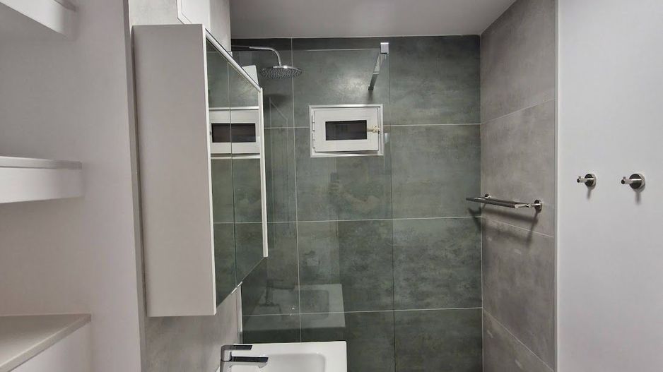 Apartament 3 camere  renovat in zona Lipovei - Poză 22