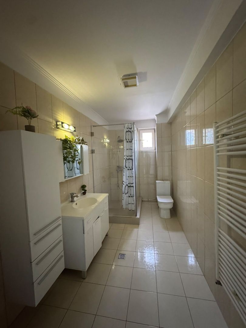 Terasă 22 mp // Vedere la Lac // Renovat - Poză 9