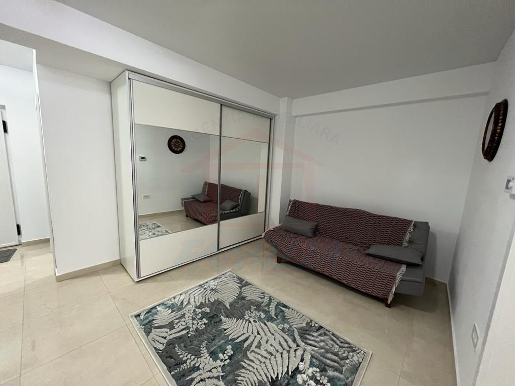 Inchiriem studio in Micro 17 , etaj 2 bloc ROKA, parcare privata, - Poză 15