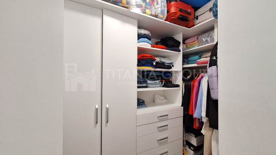 Apartament 2 camere decomandat, spatios,  Coresi Isaran - Poză 10