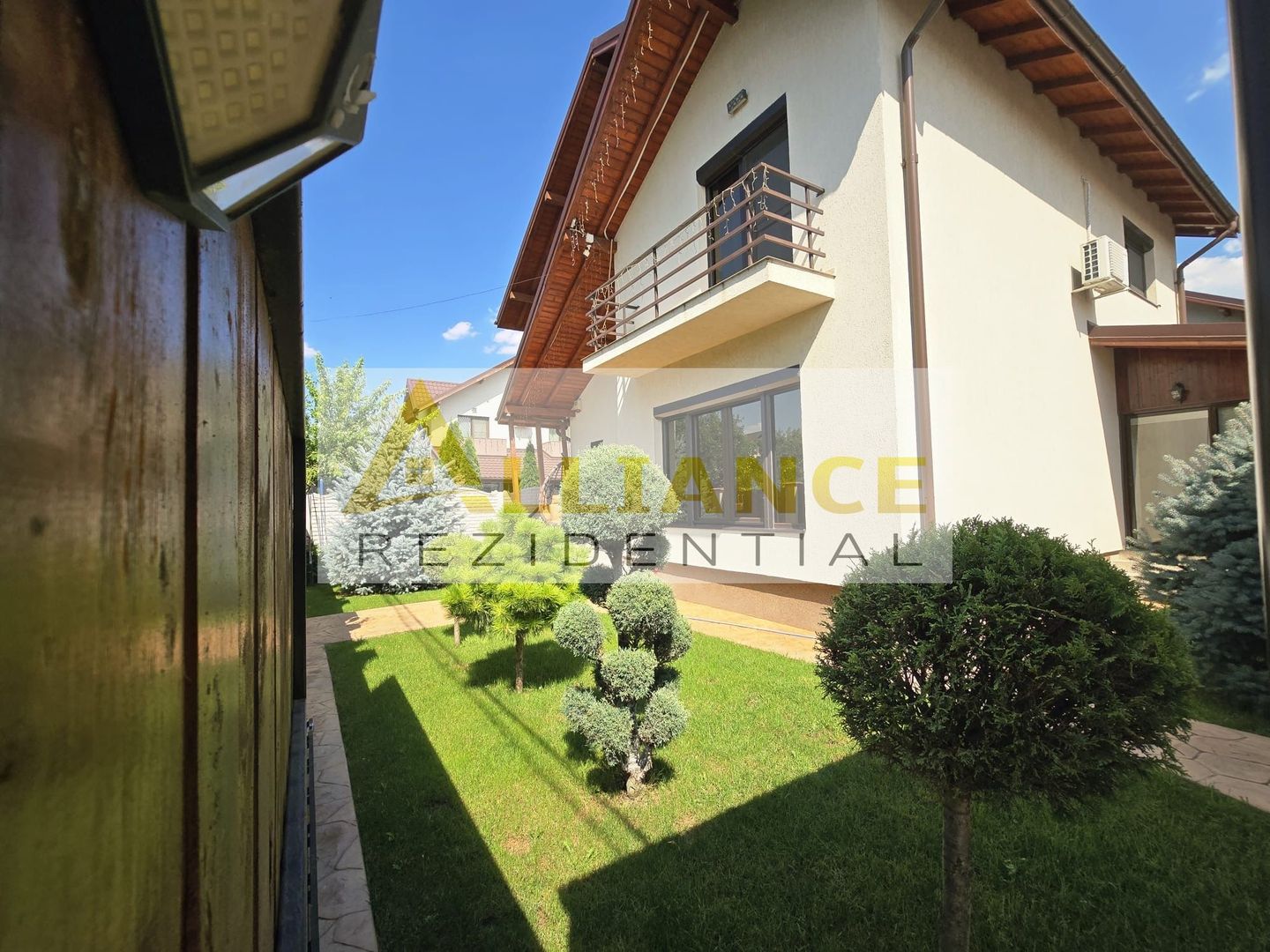 Casa Berceni: 4 cam, 2 bai, curte, incalzire pardoseala, panouri 6kW - Poză 2