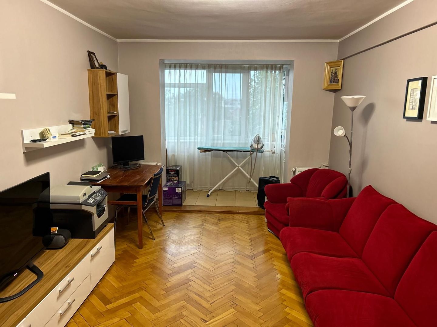Apartament cu 3 camere în zona, mobilat si utilat -  Piata Centrala - Poză 2