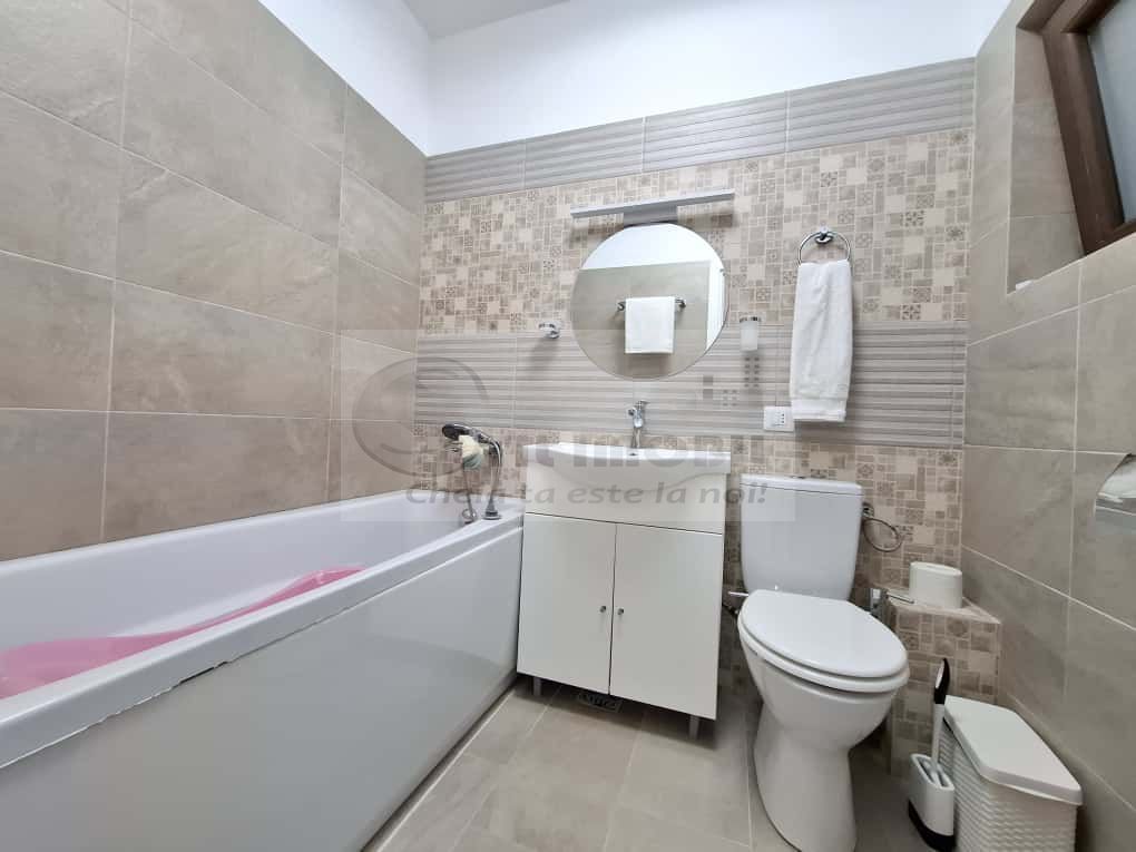 Vila tip duplex,  3 camere, 2 bai, libera, mobilata de lux, Barnova - Poză 18
