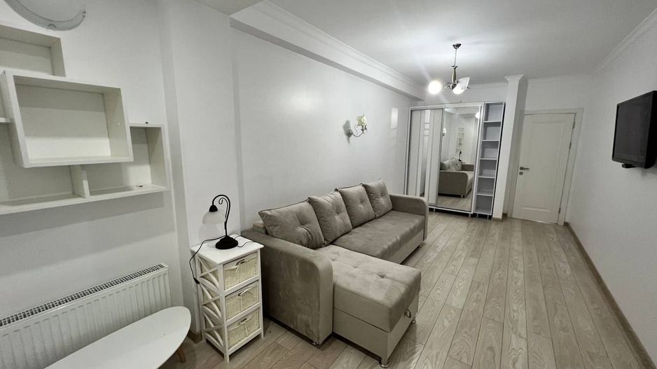 Apartament cu 3 camere de vânzare - Poză 1