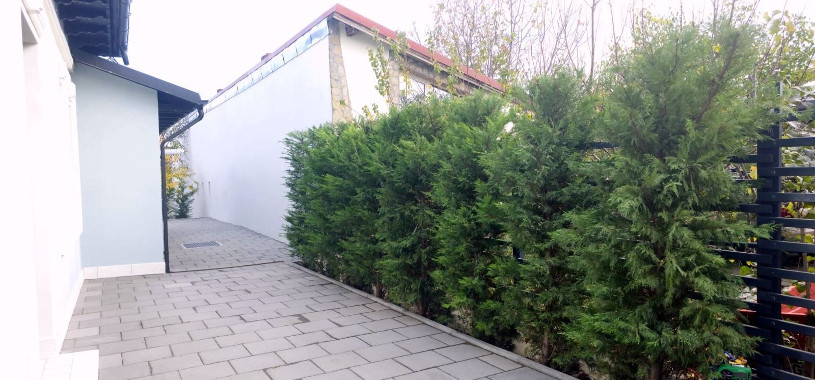 Casă renovată integral – ideală pentru activități profesionale - Poză 2