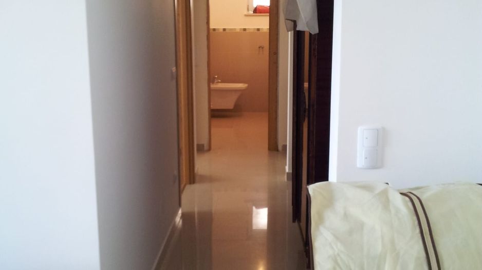 Apartament 3 camere decomandat - Poză 8