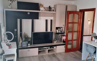 Apartament cu 3 camere decomandat Decebal - Poză 2