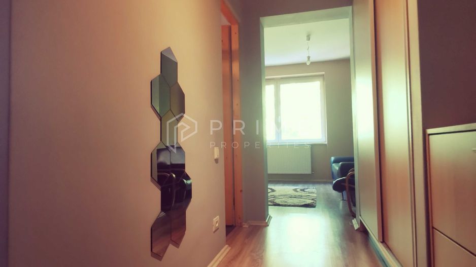 De închiriat: Apartament modern cu 1 cameră, în zona 7 Noiembrie - Poză 2