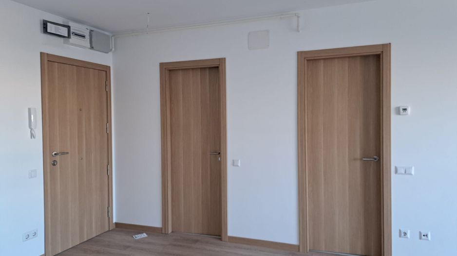 AgEUROPA vinde garsoniera 37mp la etajul 1 in complexul HERCESA. - Poză 1