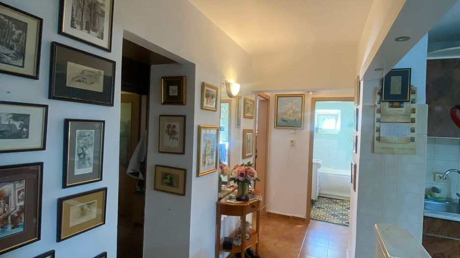 Girocului | 3 Camere | Decomandat | Boxa-spatiu depozitare | Izolat interior - Poză 13