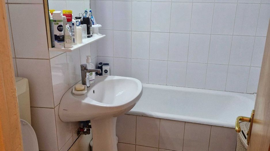 AP. 3 CAMERE 1 MAI, 82 MP UTILI, NEMOBILAT, DECOMANDAT, COMISION 0% - Poză 7