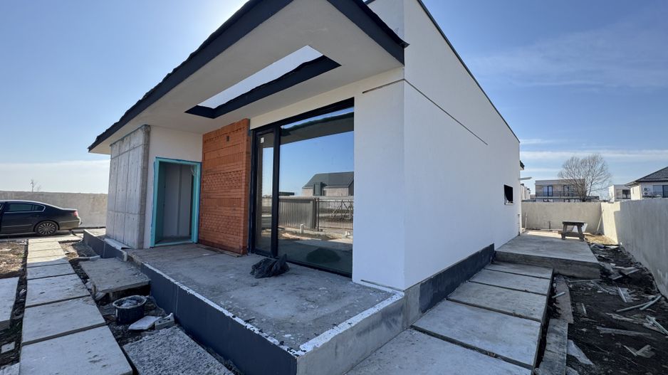 Vila Individuala in still INDUSTRIAL 500mp CURTE - Poză 1