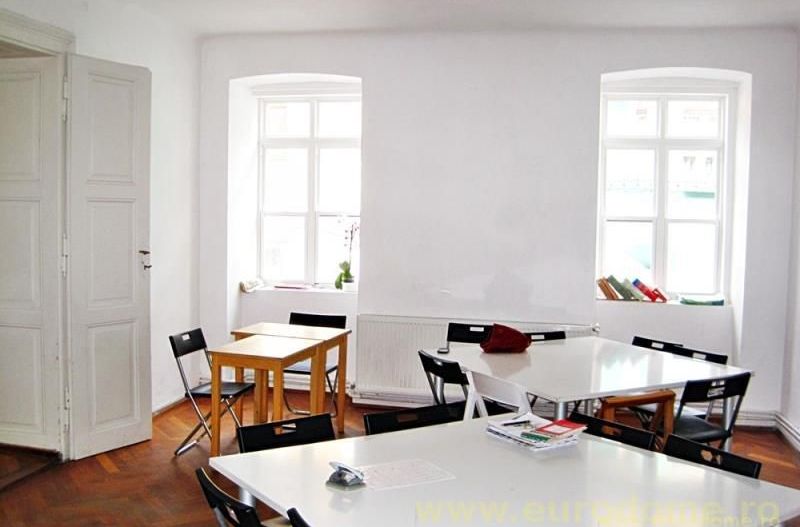 Casa cu teren de 256mp in centrul istoric al Brasovului - Poză 6