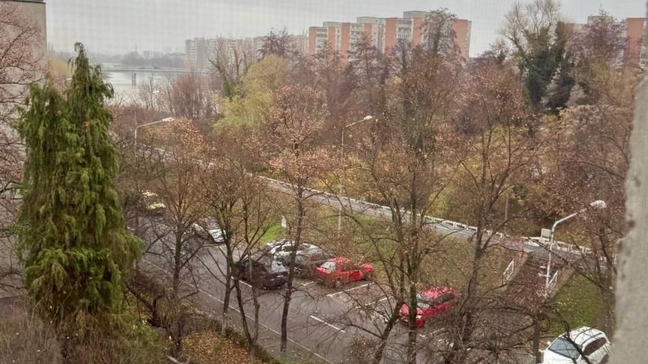 Apartament cu 4 camere cu vedere spre cris - Poză 5