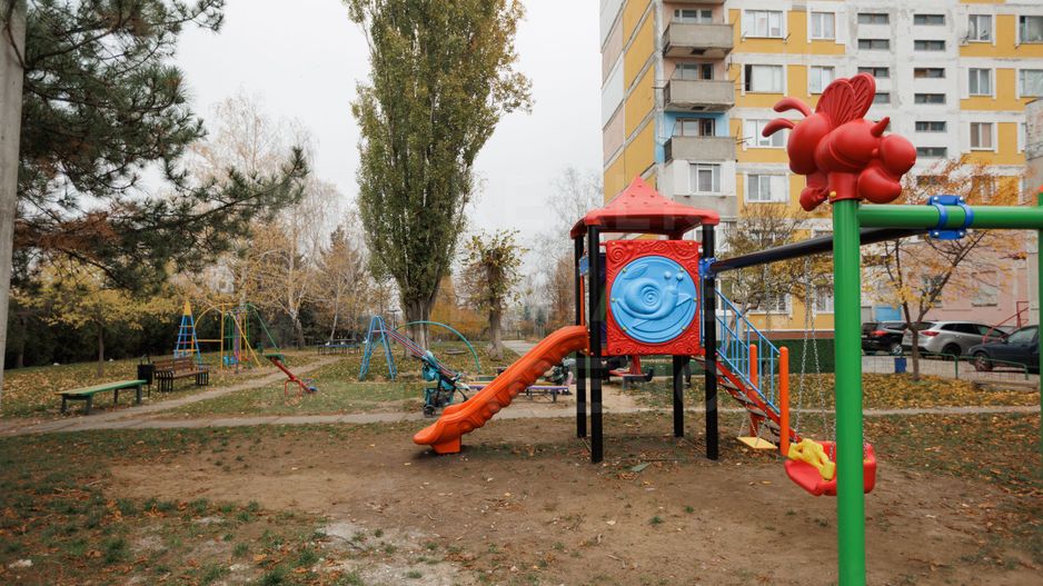 Vânzare, apartament, 3 camere, str. Luceafarul ,sat. Dobrogea. - Poză 16