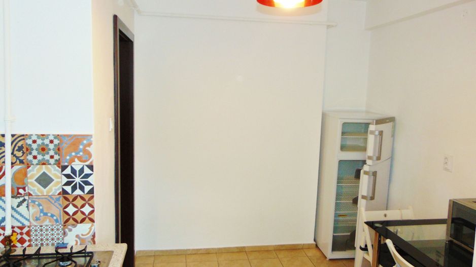 Garsoniera spatioasamobilata modern-Judetean - Poză 5