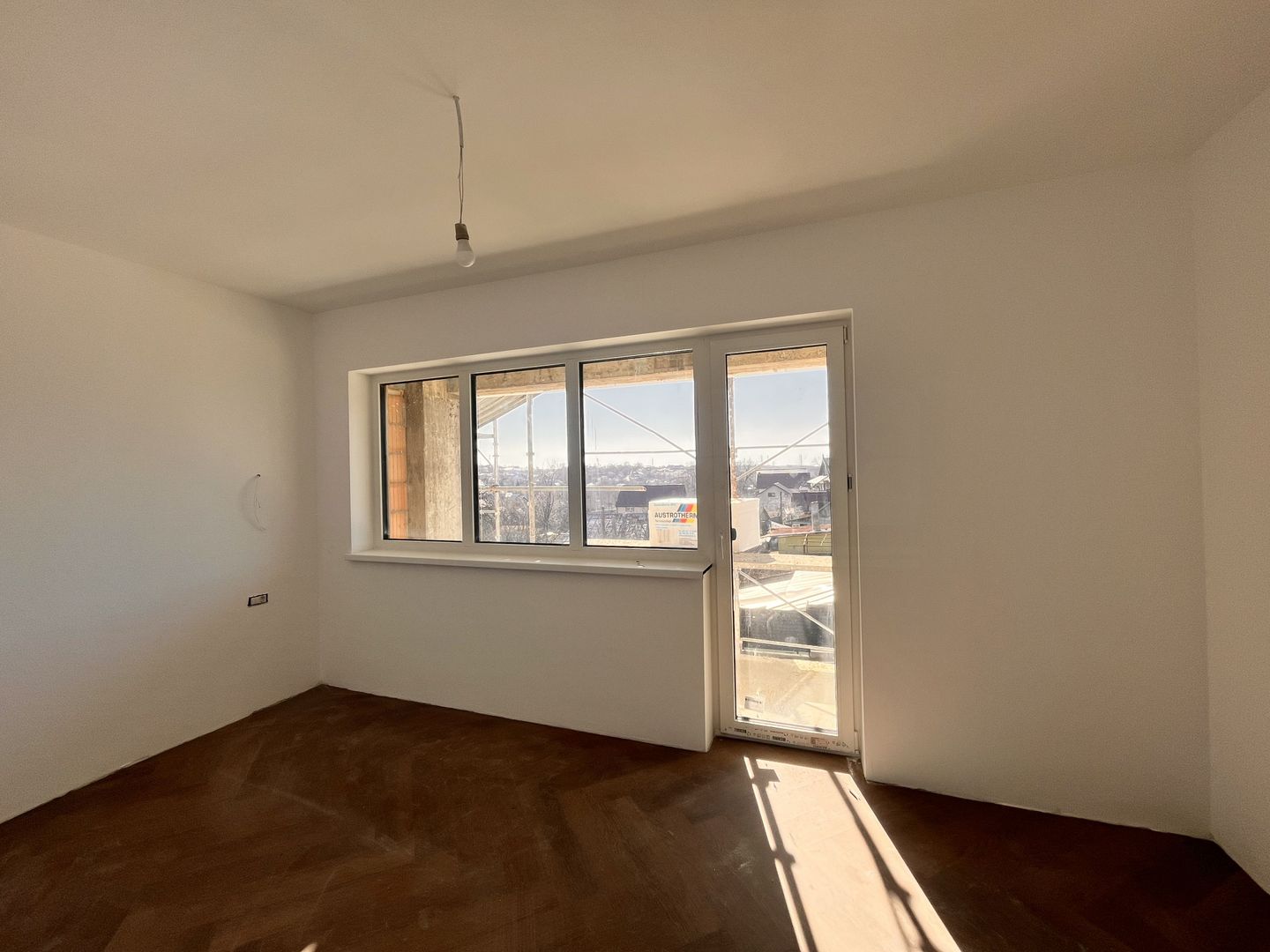 Apartament cu 2 camere   Et 2 I Suceava/BurdujeniI 71.500Euro - Poză 3