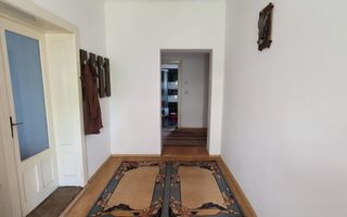 Casa cu 3 camere, 600 mp teren, deschidere la doua strazi, Centru - Poză 5