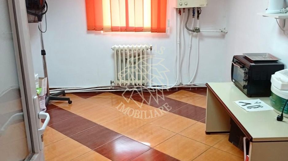 Spatiu comercial 4 camere 70 mp-ideal salon, cabinet-Calea Moldovei - Poză 3