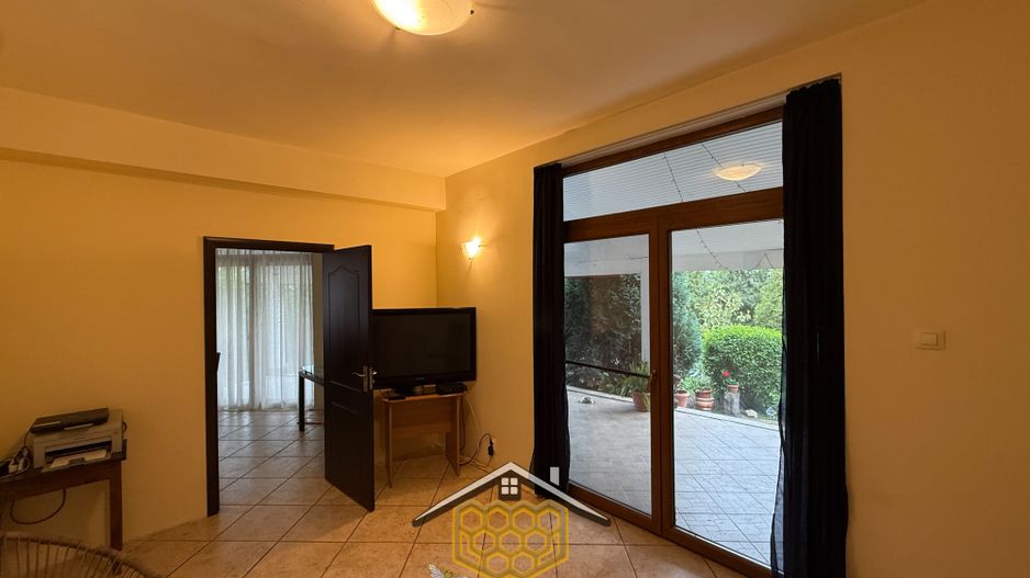 Casa P+1 cu garaj si 950 mp teren in Simnicul de jos - Comision 0% - Poză 7