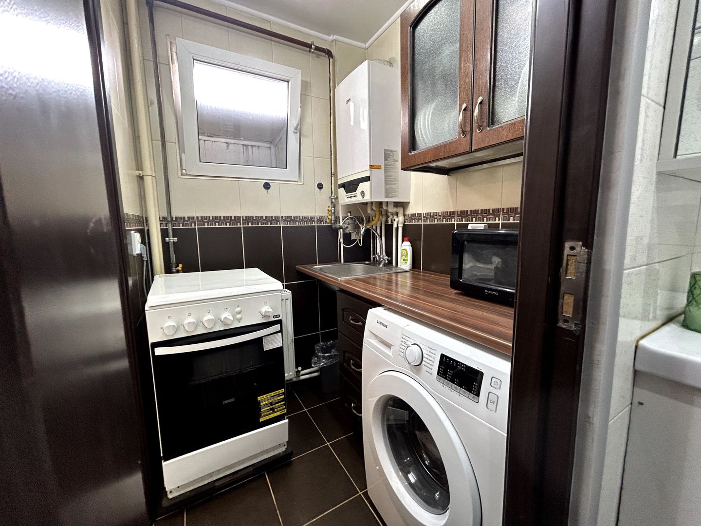 Garsoniera Strada Aurului, Centrala Proprie - Ideală pentru Investiție - Poză 7