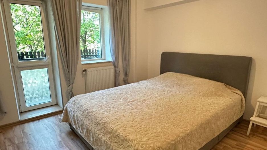 Apartament 3 camere de închiriat - Poză 4