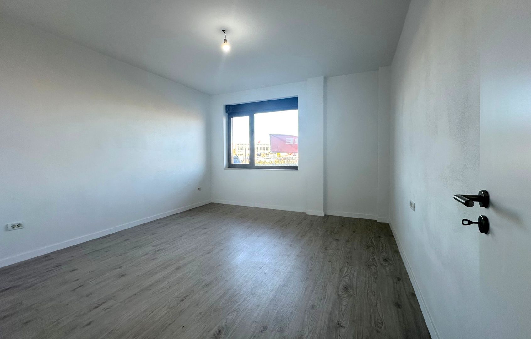 Apartament tip studio de vânzare lângă Paradisul Acvatic cu parcare si boxa - Poză 4