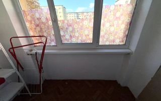 De vanzare apartament 3 camere, etaj 1, Cetate - Poză 10