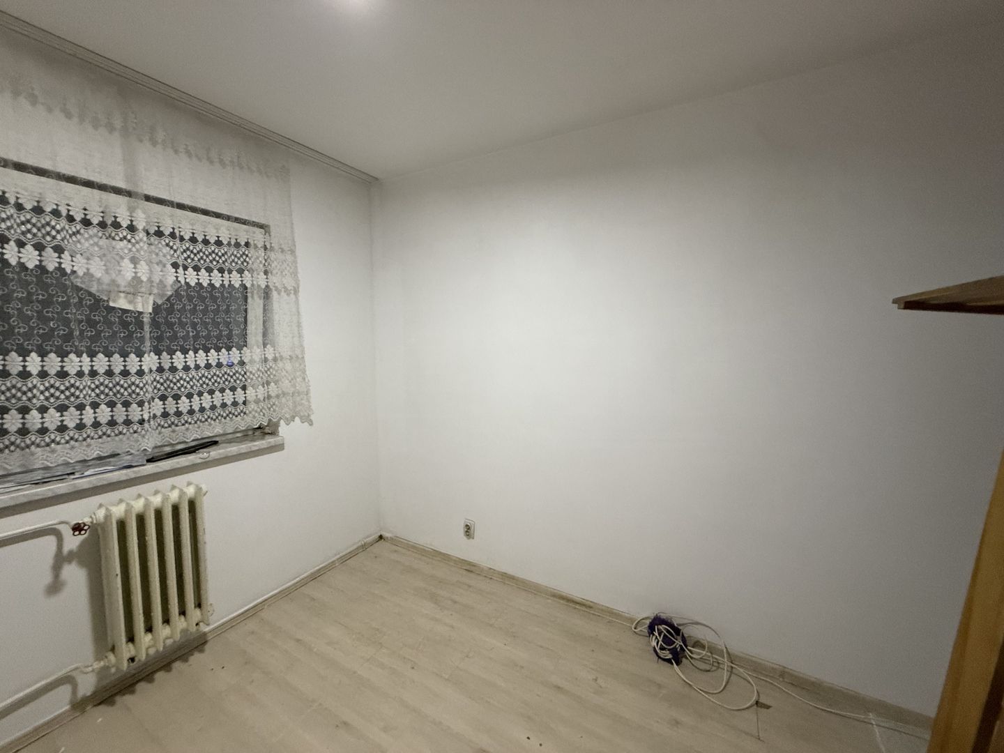 Garsonieră 13 mp | Etaj 1 | Hurmuzachi | 16.000 € - Poză 1