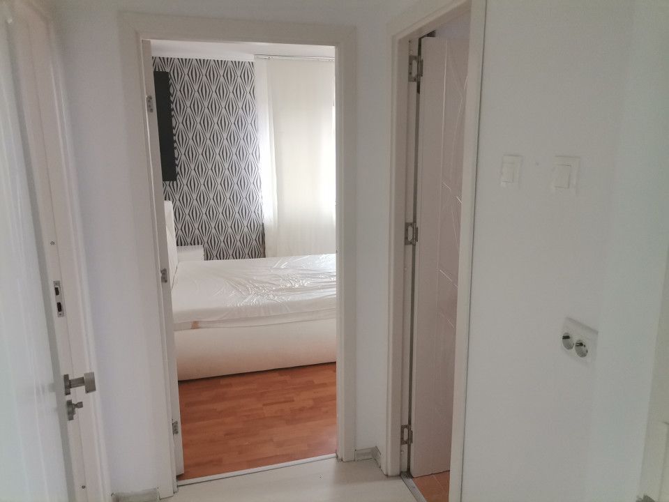 Vanzare apartament 3 camere, decomandat, Trivale - Poză 9