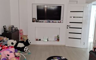 Apartament cu 3 camere in cartierul Rovine - Poză 3