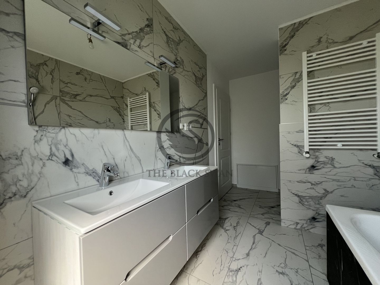 Casa de vanzare cu 4 camere | Premium | Nou | Moreni, Dambovita - Poză 29